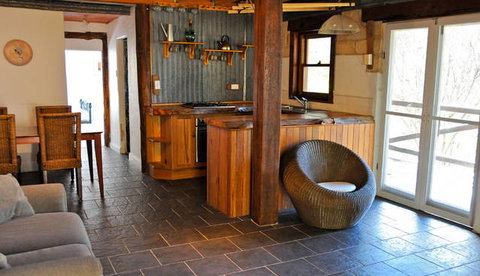 Secret Valley Escape - QLD Tourism 0