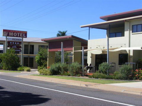 Spinifex Motel - Queensland Tourism 4