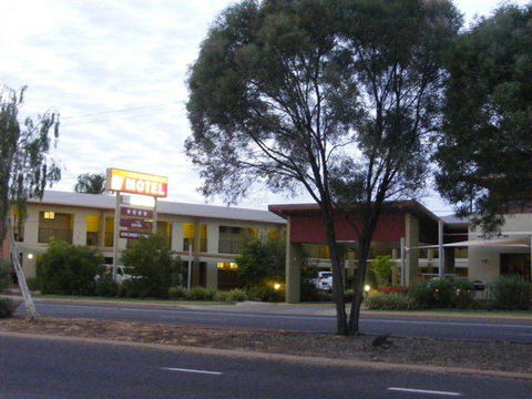 Spinifex Motel - Queensland Tourism 8