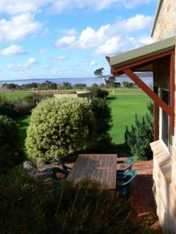 Spring Bay Villas - Queensland Tourism 1