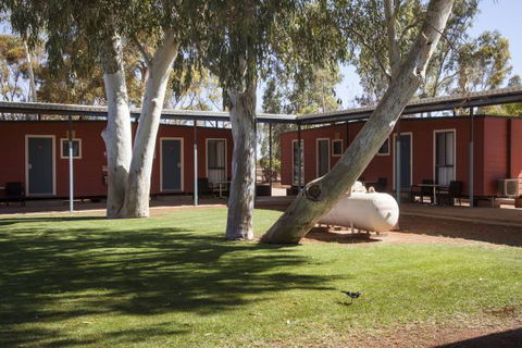 Curtin Springs Wayside Inn - QLD Tourism 14
