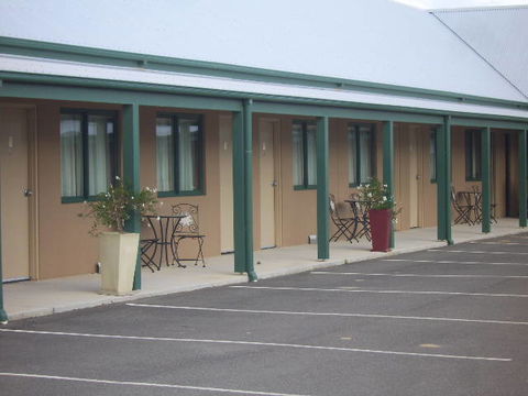 The Bakehouse Motel - QLD Tourism 5