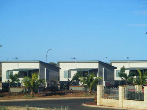 The Cove Holiday Village - QLD Tourism 1