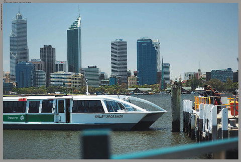 The Peninsula - Riverside Serviced Apartments - QLD Tourism 5