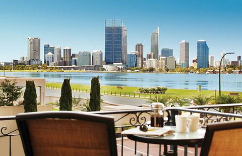 The Peninsula - Riverside Serviced Apartments - QLD Tourism 6
