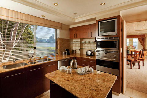 The Peninsula - Riverside Serviced Apartments - QLD Tourism 10