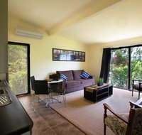 The Shingles Riverside Cottages - Queensland Tourism