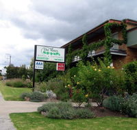 The Vines Motel  Cottages - QLD Tourism