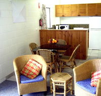 Ti Tree Holiday Apartments - QLD Tourism