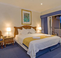 Tinaroo Lake Resort - Holiday Apartments - QLD Tourism