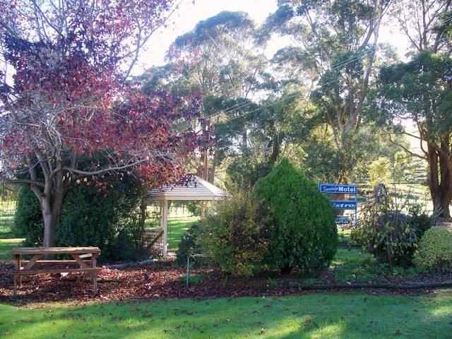 Woorarra East VIC QLD Tourism