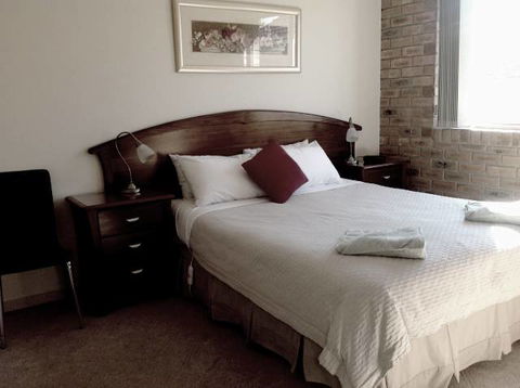 Town Centre Holiday Apartments - QLD Tourism 0