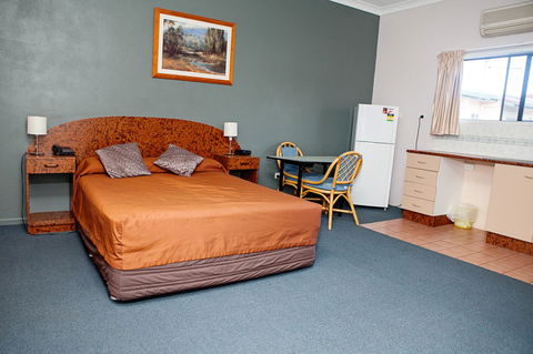 Townview Motel - QLD Tourism 5