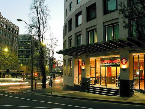 Travelodge Sydney - Queensland Tourism 0