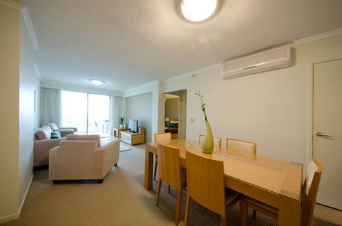 Trilogy Surfers Paradise - Queensland Tourism 2