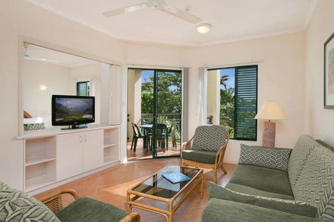 Tropic Towers Apartments - QLD Tourism 0