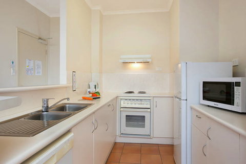 Tropic Towers Apartments - QLD Tourism 2