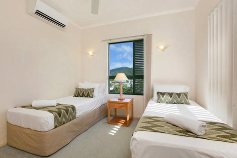 Tropic Towers Apartments - QLD Tourism 9