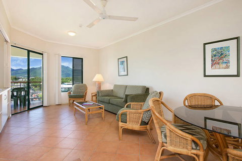 Tropic Towers Apartments - QLD Tourism 11