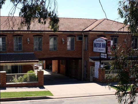 Twofold Bay Motor Inn - QLD Tourism 1