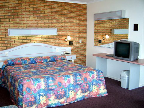 Twofold Bay Motor Inn - QLD Tourism 3