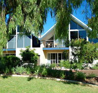 White Sands Holiday Villas - QLD Tourism