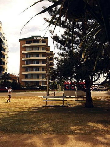 Wyuna Beachfront Holiday Apartments - QLD Tourism 4