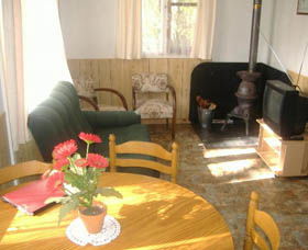 Gum Grove Chalets - QLD Tourism 3