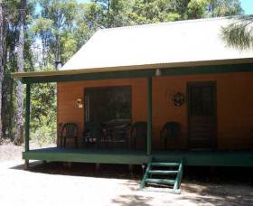 Loose Goose Chalets - QLD Tourism 0