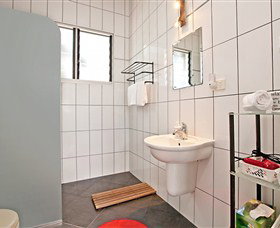 Beachside Tropical Retreat - Queensland Tourism 5