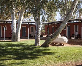 Curtin Springs Wayside Inn - QLD Tourism 6