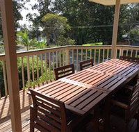 Narrawallee Holiday House - QLD Tourism