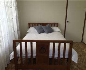 Narrawallee Holiday House - QLD Tourism 4