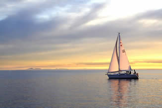 Victorian Yacht Charters - QLD Tourism 1