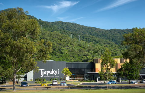 Tjapukai Aboriginal Cultural Park - Queensland Tourism 3