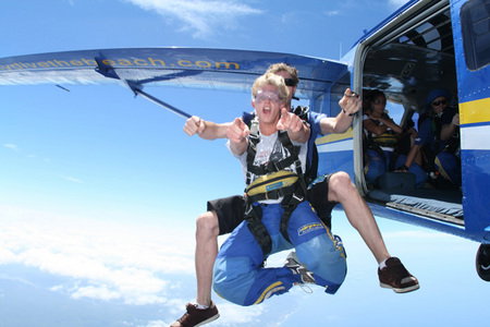 Skydive The Beach - QLD Tourism 3