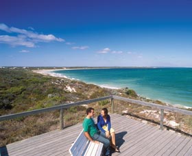 Thirsty Point Lookout - QLD Tourism 0