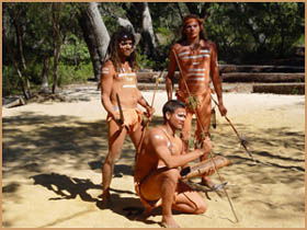 Wardan Aboriginal Centre - Queensland Tourism 0