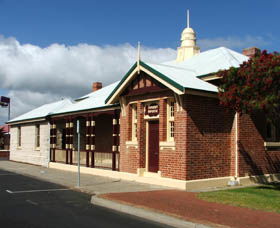Artgeo Cultural Complex - Old Courthouse - Queensland Tourism 0