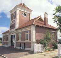 Merredin Town Hall - Queensland Tourism