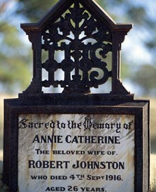 Old Southern Cross Cemetery - Queensland Tourism 0
