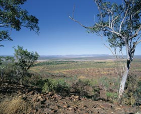 Three Mile Valley - Queensland Tourism 0