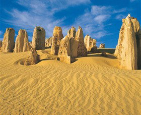 Pinnacles - QLD Tourism 0