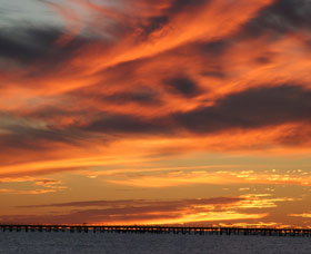 One Mile Jetty Top Trail - QLD Tourism 0