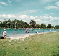 Millicent Swimming Lake - Queensland Tourism