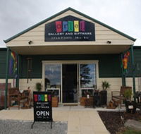 Artel Gallery and Giftware - Queensland Tourism