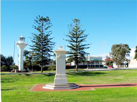 Historic Wallaroo Town Drive - QLD Tourism 0
