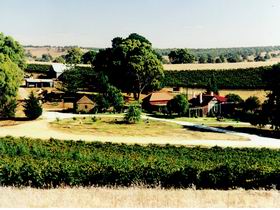 Irvine Wines - QLD Tourism 0