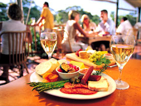 Eldredge Vineyards And Restaurant - Queensland Tourism 0