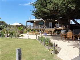 Rustic Blue - Queensland Tourism 0